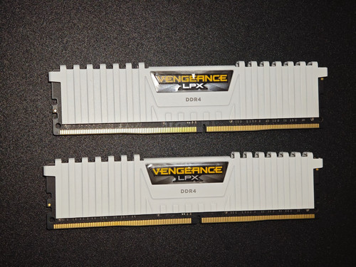 Corsair vengeance lpx 32gb - corsair,