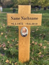 Grabkreuz , Holzkreuz , mit