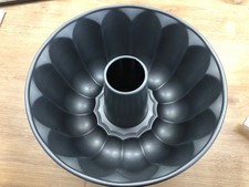 Große Gugelhupf Backform, beschichtet. Durchmesser:23 cm!