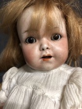 Seltene kleine Charakter Puppe