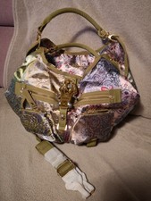 George Gina Lucy Tasche -