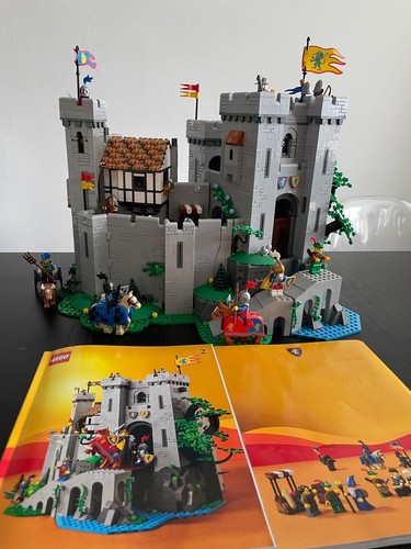 Lego icons 10305 - 10305,