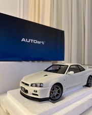 1:18 AUTOart Nissan GTR Skyline R34 V- Spec 2