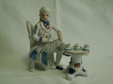 Alte Porzellan Figur im ROKOKO