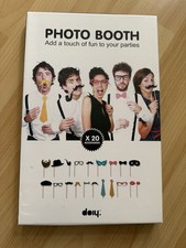 Foto Booth Maskenset für Party – 19 Accessoires & Extra Fuchsmaske, 1x benutzt