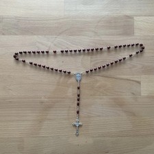Rosenkranz aus Holz. Farbe braun , Holzperlen Kette Kreuz