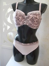 Prima Donna Twist Flower