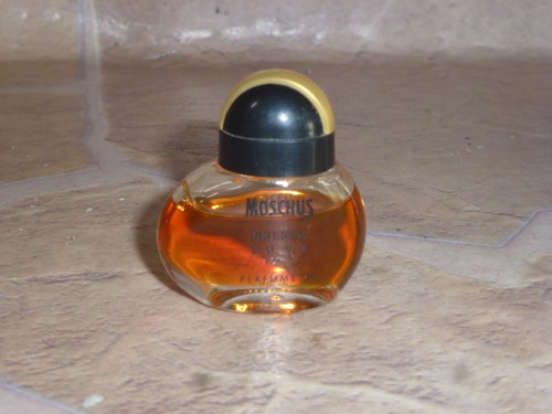 Moschus oriental love - moschus,