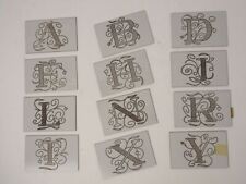 Gravierplatten Schablonen Groß-Buchstaben Schriftsatz Alphabet Verzierungen