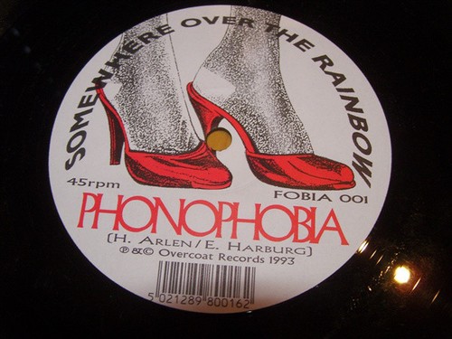 Phonophobia somewhere over - ,