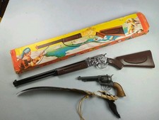 Alt 60/70er 77cm großes schönes Spielzeug Gewehr/Flinte OVP und Pistole/Revolver