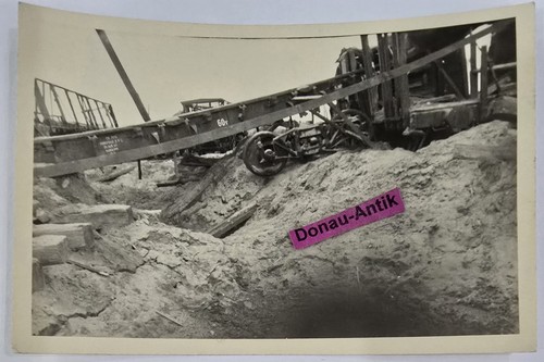 Foto zerstörter bahnhof - foto,