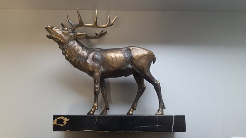 Bronzefigur der röhrende - bronzefigur, "der