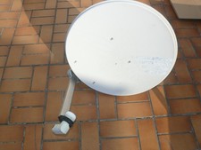 Kathrein Satelittenschüssel 60 cm mit LNB und Wandhalterung voll funktionsfähig