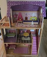 Großes Puppen / Barbiehaus