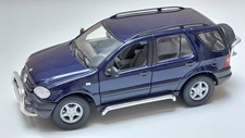 Mercedes-Benz MB Geländewagen ML320 dunkelblau 1997 Maisto 1:18