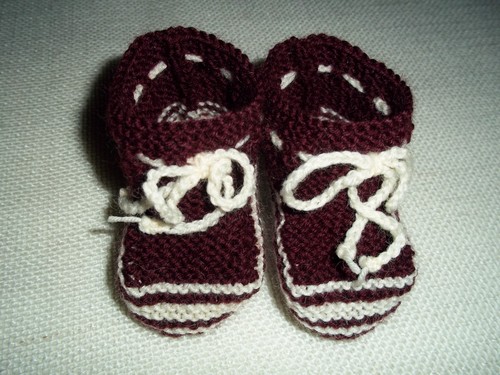 Handgestrickte babyschuhe - handgestrickte, ca