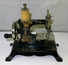 Antike Kindernähmaschine -