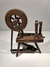 Altes Spinnrad für