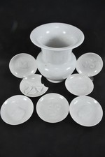 C25H25- 8x KPM Berlin Weiß Porzellan 1x Vase 7x Schälchen mit mit Tierrelief