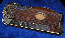 ZITHER von KURT VOIGT Markneukirchen Sachsen, Luftresonanz-Konzert-Harfen-Zither