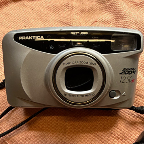 Praktica super zoom - 1250, af