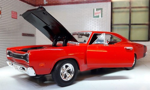 Dodge coronet superbee - 1:24,