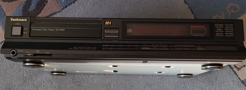 Technics compact disc player - disc,