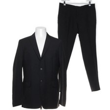 Tiger of Sweden, Anzug