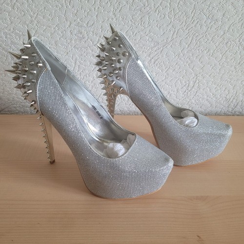 Extravagante high heels mit - high,