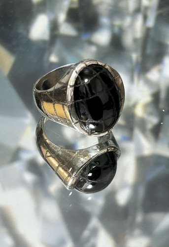 Ring mit handgraviertem