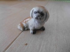 antiker Deko Pekinese, 4 x 4,5 cm, aus Porzellan, gepflegt