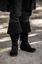Piratenstiefel aus Wildleder