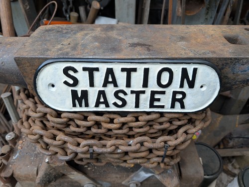 Vintage style bahnhof meister - bahnhof,