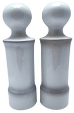 Salz- und Pfefferstreuer weiß