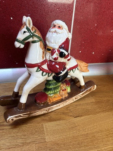 Weihnachtsmann auf schlitten - schlitten,