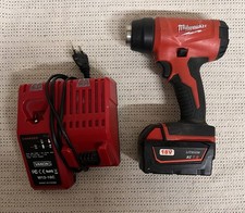 Milwaukee M18 BHG 18V Heißluftpistole mit Akku und Ladegerät