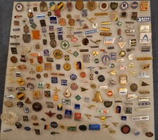 Pins Konvolut ca. 150 Stück