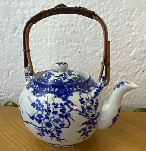 Blau weiße porzellan - blau-weiße, porzellan-teekanne