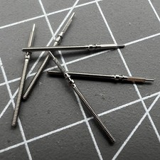 2 Uhren Aufzugswellen