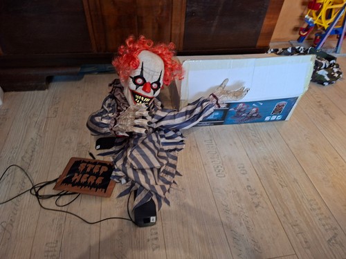 Halloween animatronic jumping - halloween,