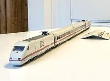 Märklin H0 ICE analog mit 2 Großraumwagen 2976 2986 4374