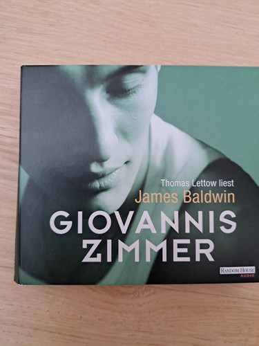Giovannis zimmer von james - giovannis,