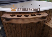 halbrunder Getränkehalter mit