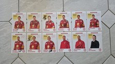 12 Autogrammkarten von der