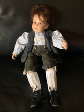 Seltene Künstler Puppe von Gunda Mauerer aus Porzellan der Trachten Junge