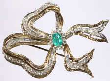 Zeitlose & edle Ball Brosche