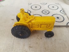 Gummiauto, Vinyl, Tomte o.a. Traktor gelb, mit Fahrerfigur, gut erhalten  #37