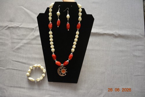 Modeschmuck-selbstgemacht-Hals