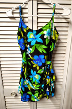 Sessa Womens SZ 10 Swimdress